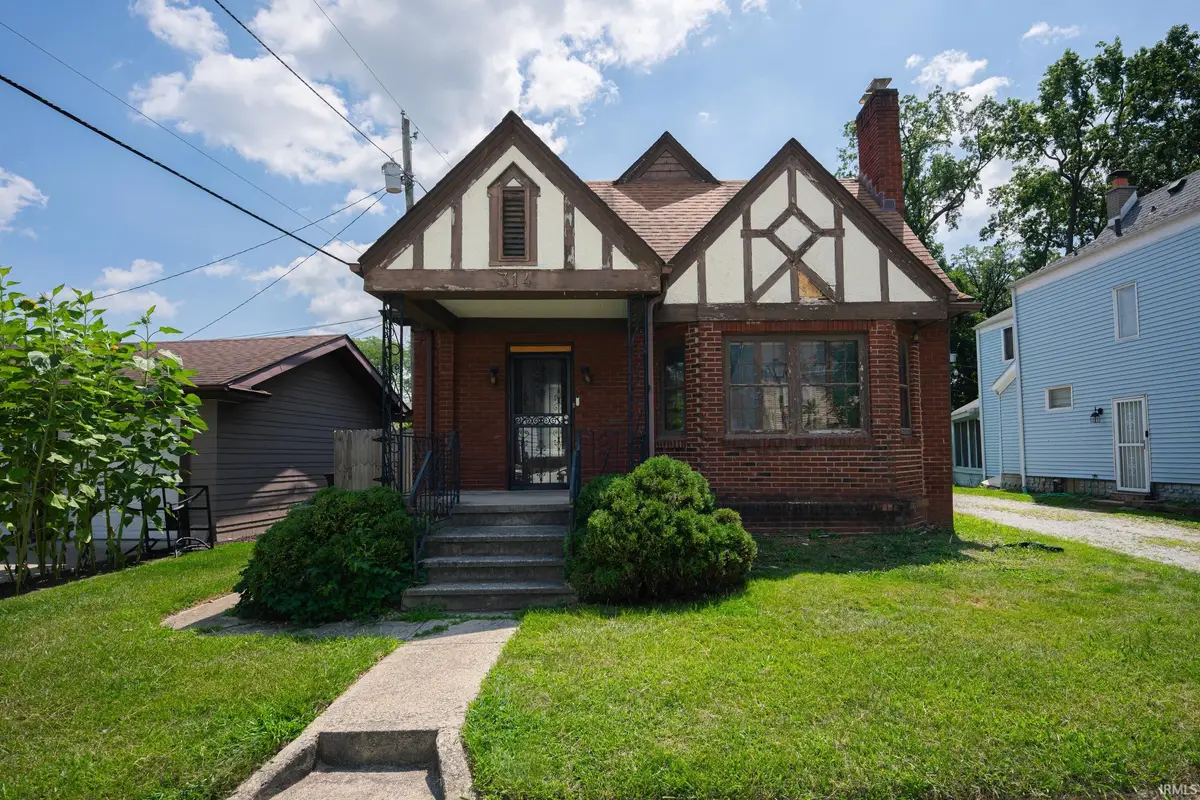 314 E Fleming Avenue, Fort Wayne, IN 46806 - #1
