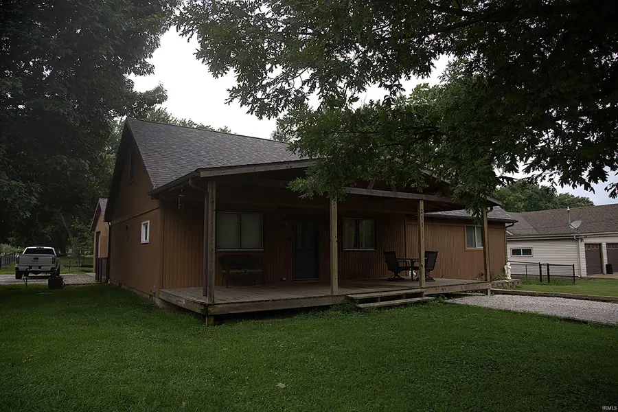 211 S Eugene Avenue, Cayuga, IN 47928 - #2