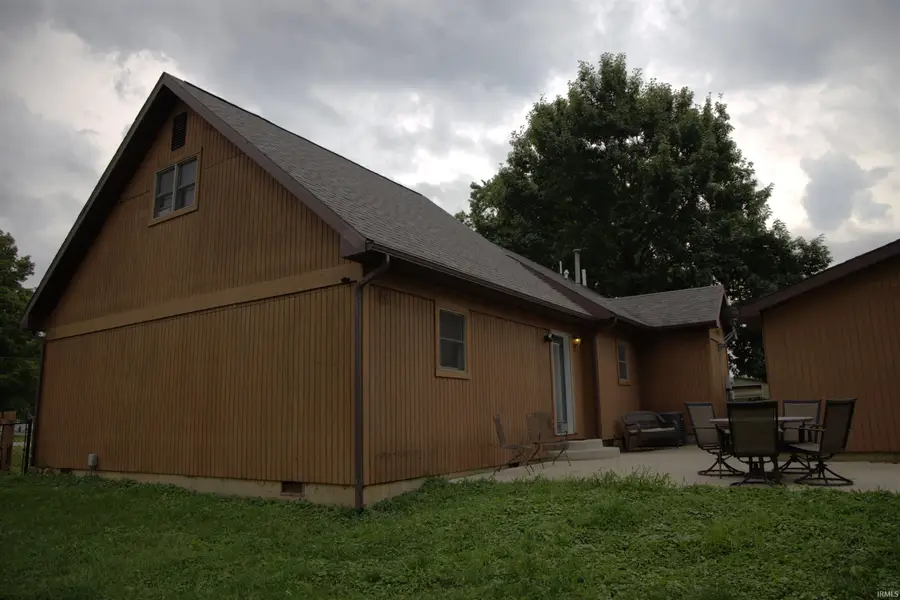 211 S Eugene Avenue, Cayuga, IN 47928 - #3