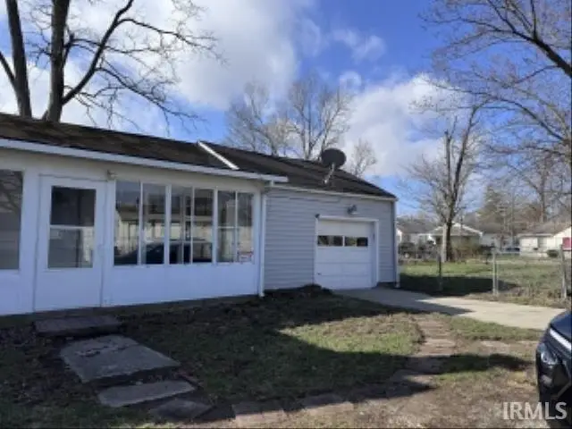 2200 S Eaton Avenue, Muncie, IN 47302 - #2