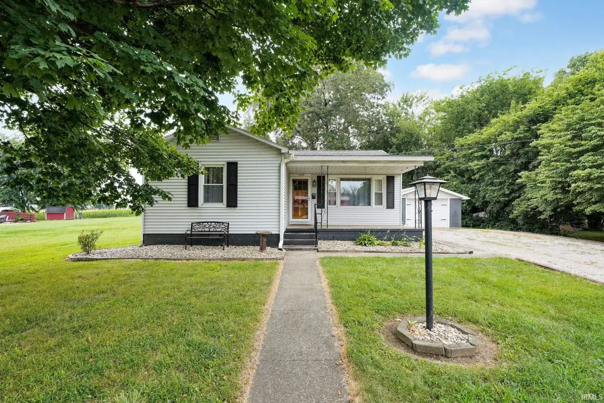 1323 S Darwin Avenue, Princeton, IN 47670 - #1
