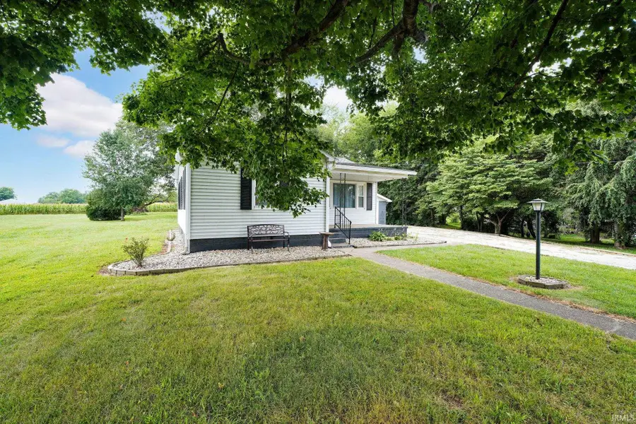 1323 S Darwin Avenue, Princeton, IN 47670 - #3
