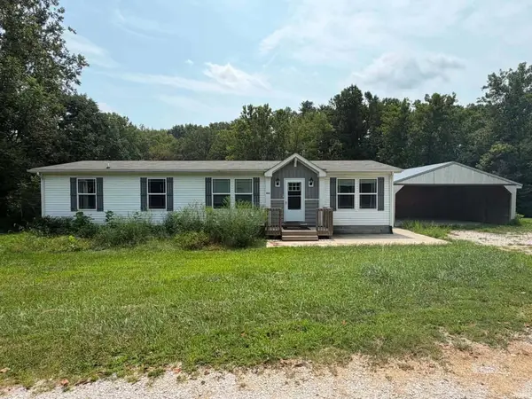 957 S Ridgecrest Lane, Paoli, IN 47454