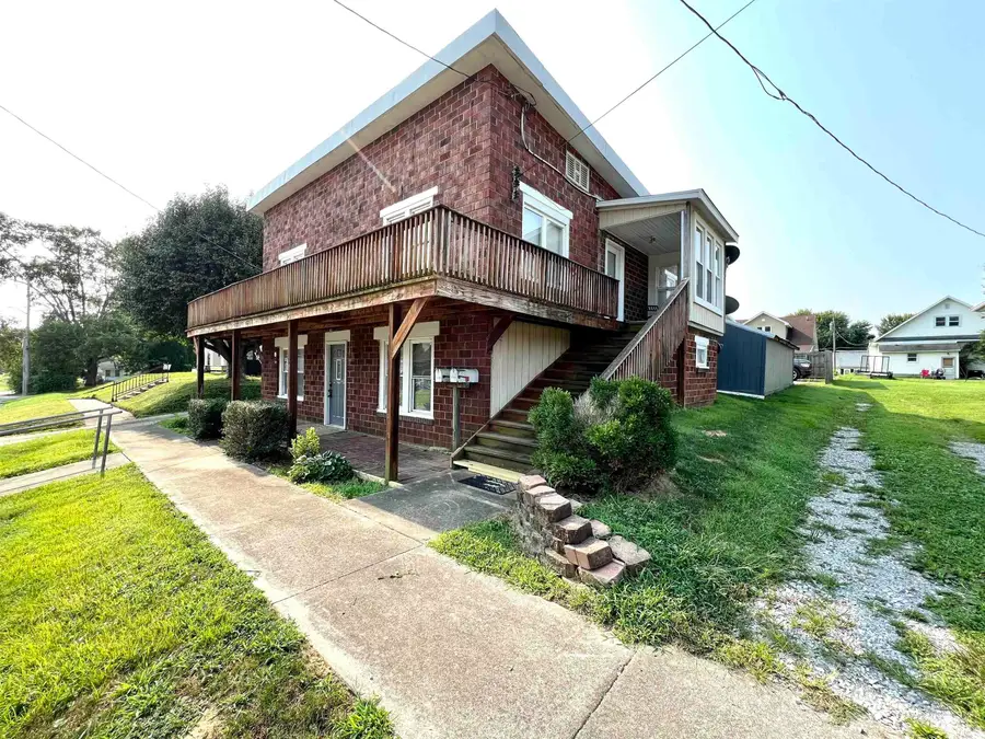 218 W Vine Street, Oakland City, IN 47660 - #3