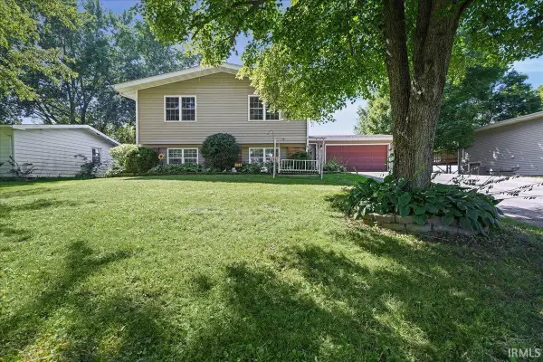 534 Robyn Road, Valparaiso, IN 46385