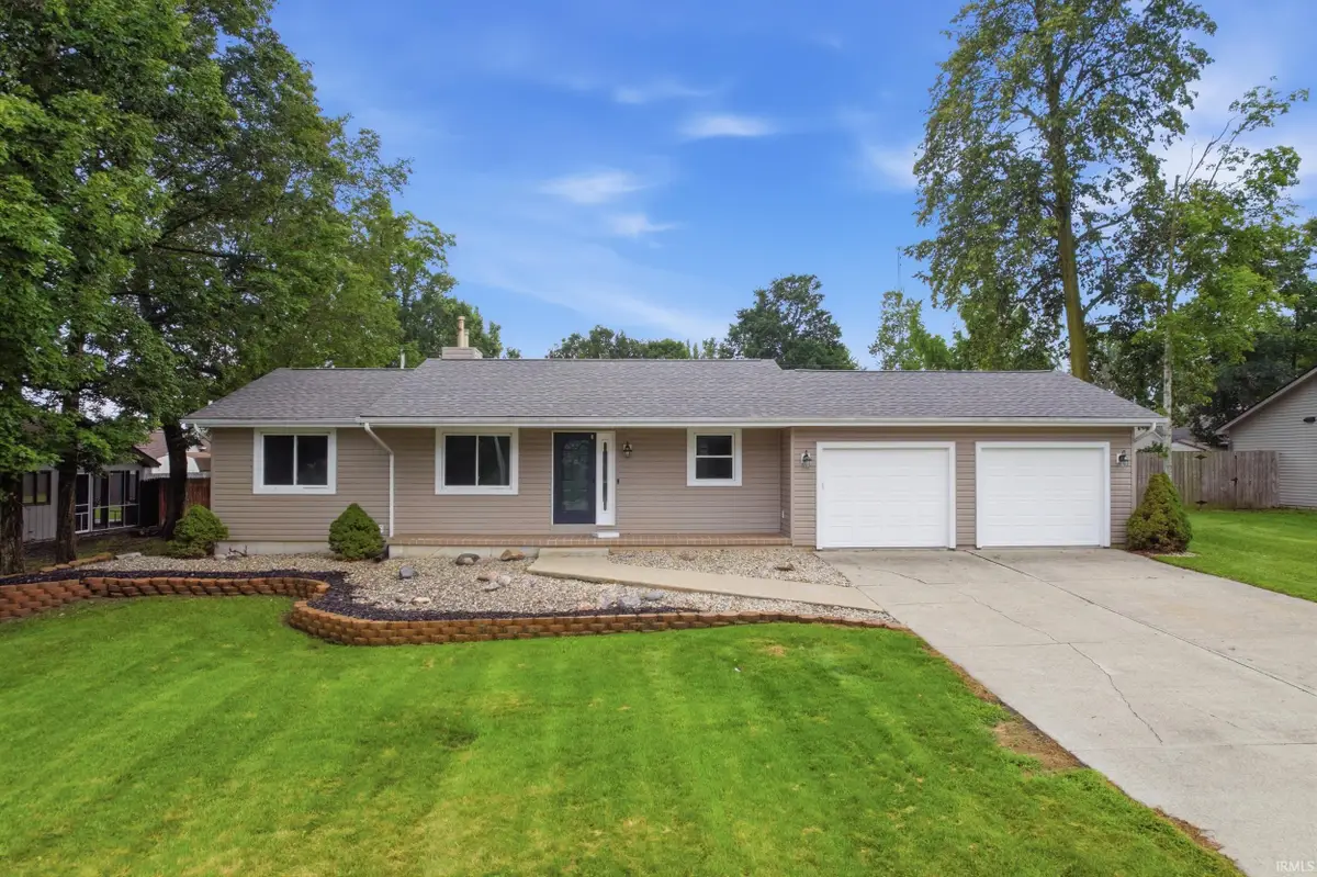 401 Greenwood Trail, Ossian, IN 46777 - #1