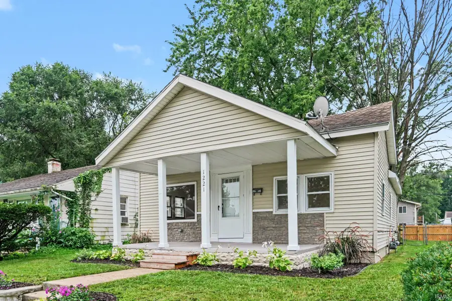 1221 S 32nd Street, South Bend, IN 46615 - #3