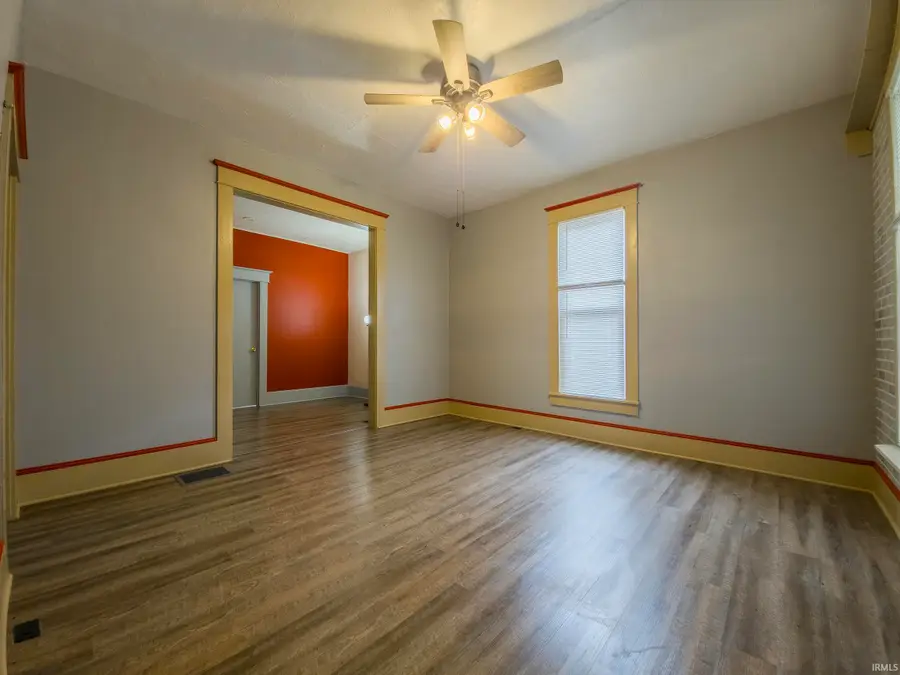 524 W 6th Street, Mount Carmel, IL 62863 - #2
