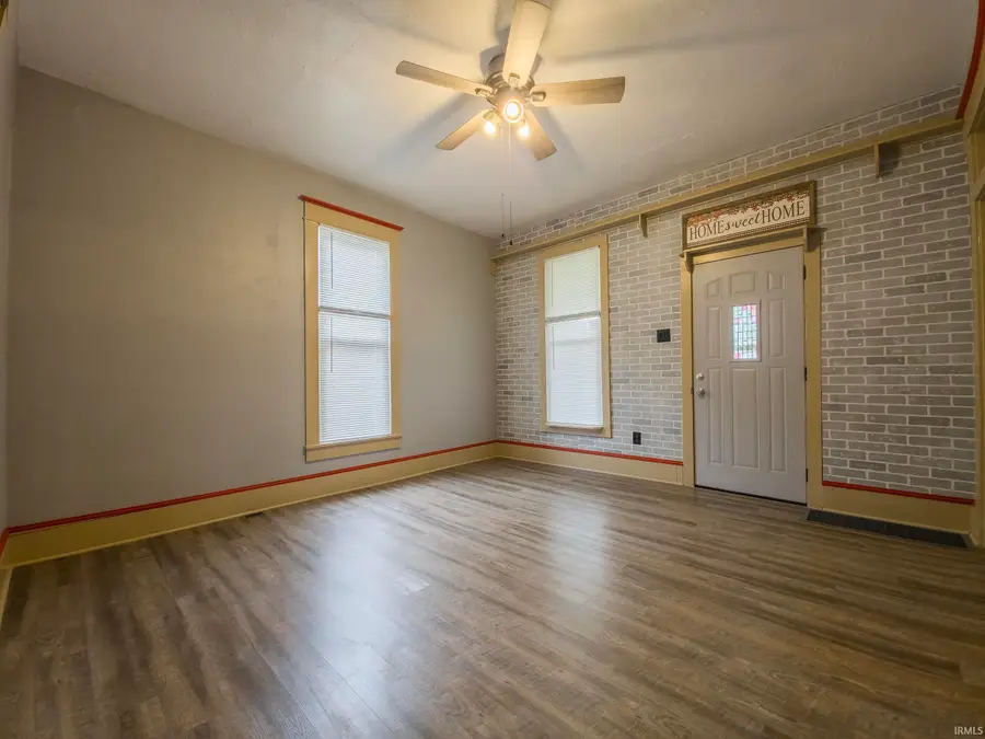 524 W 6th Street, Mount Carmel, IL 62863 - #3