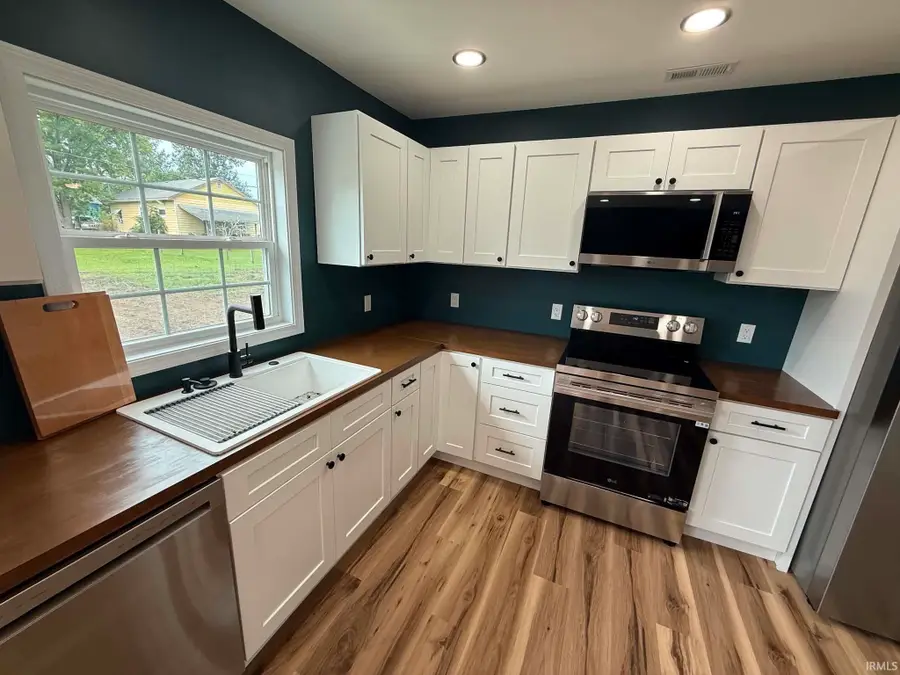824 Ohio Street, Bicknell, IN 47512 - #3