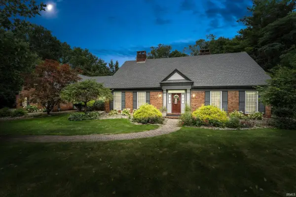1441 Garland Circle, South Bend, IN 46614