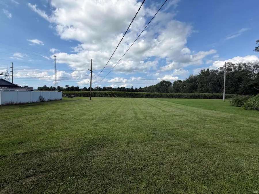 113 W Maple Street, Flora, IN 46929 - #2