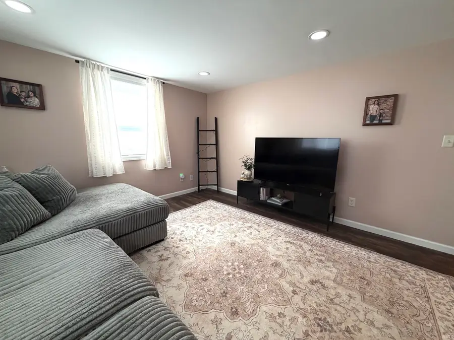 113 W Maple Street, Flora, IN 46929 - #3