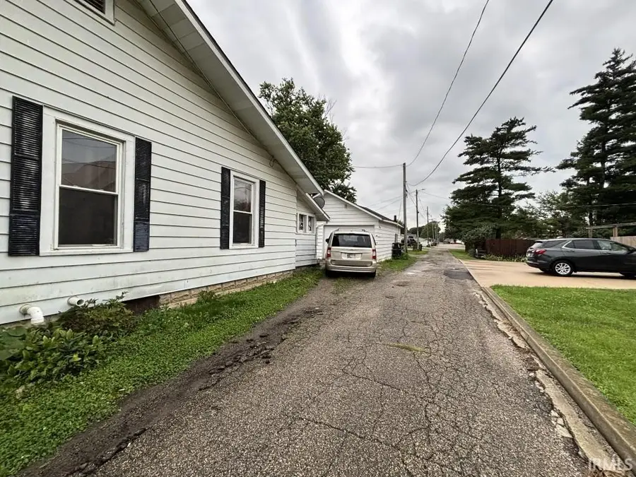 390 Chili Avenue, Peru, IN 46970 - #3