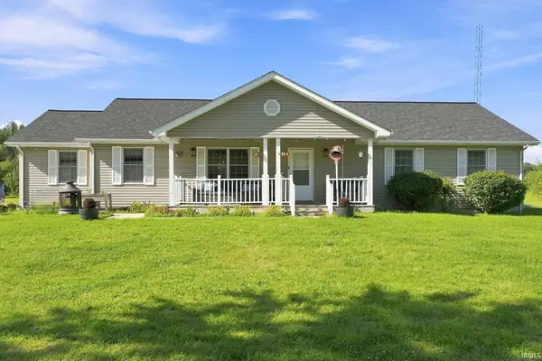 9170 E Division Road, Knox, IN 46534
