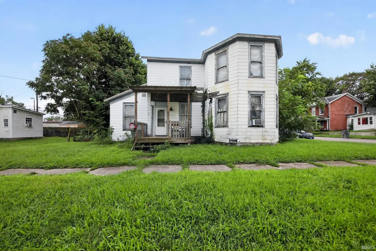 327 W 9th Street, Connersville, IN 47331 - #1