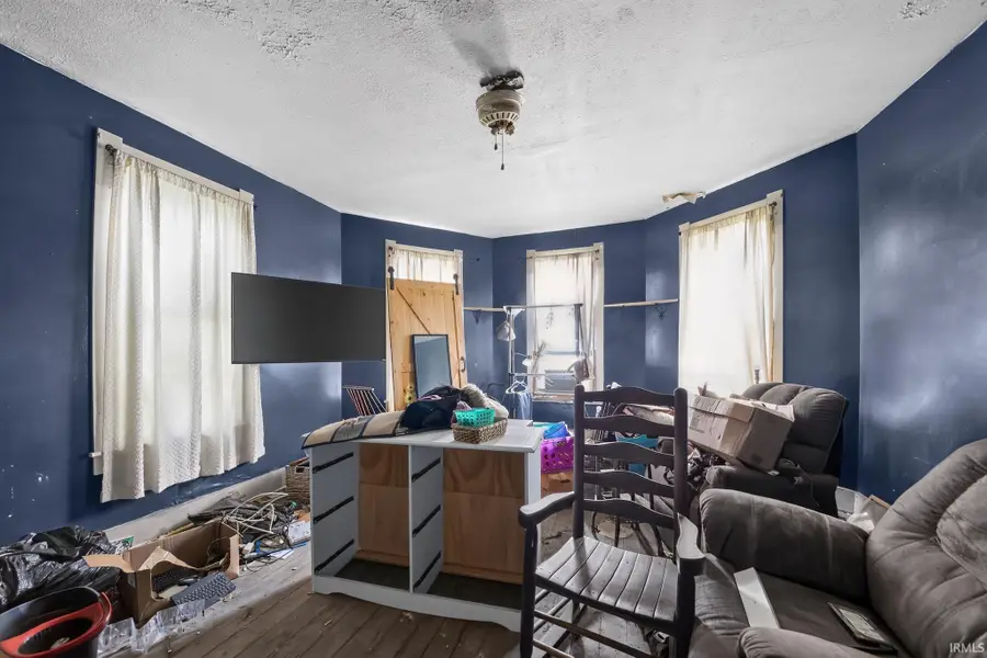 327 W 9th Street, Connersville, IN 47331 - #3