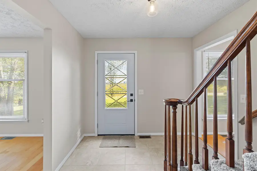 766 W Sunset Drive, Huntingburg, IN 47542 - #2