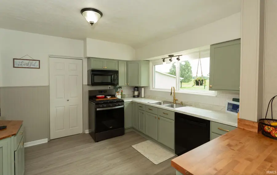 437 W 400 S Road, Kokomo, IN 46902 - #3