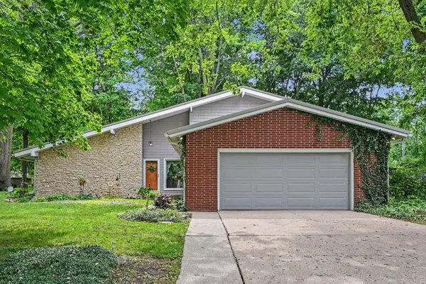 1 Meadow Lane, Nappanee, IN 46550