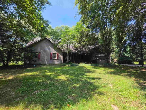 2101 S Sievers Road, Vincennes, IN 47591