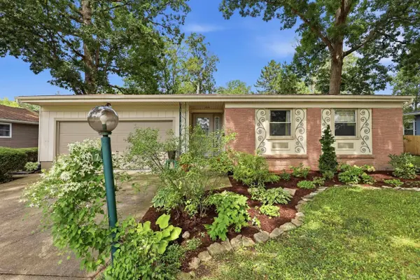 3017 Curdes Avenue, Fort Wayne, IN 46805