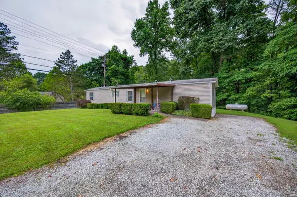 4858 South Shore Drive, Nashville, IN 47468
