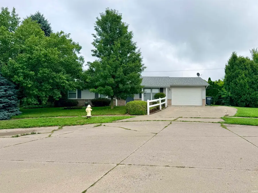 1517 Knoll Crest Drive, Kendallville, IN 46755 - #2