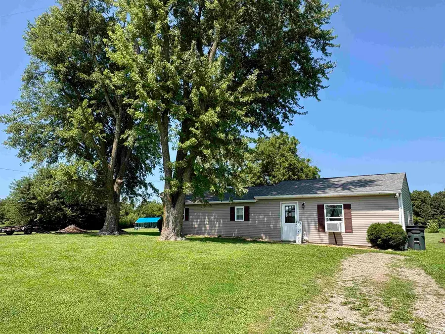 2118 W Tower Road, Williamsport, IN 47993 - #2