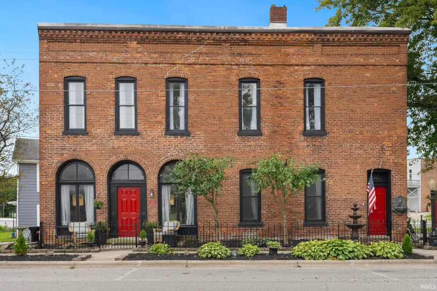 110 E Market Street, Pierceton, IN 46562 - #3