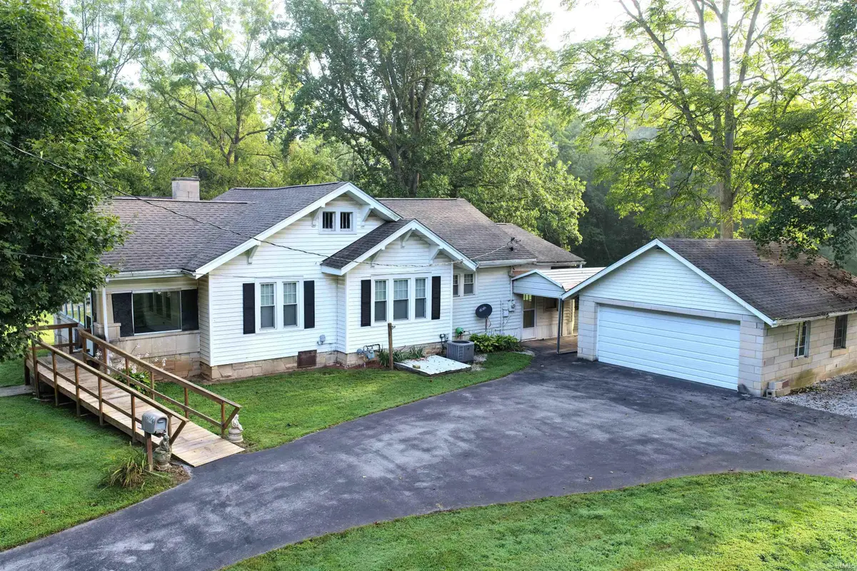 2996 Dixie Highway, Bedford, IN 47421 - #1
