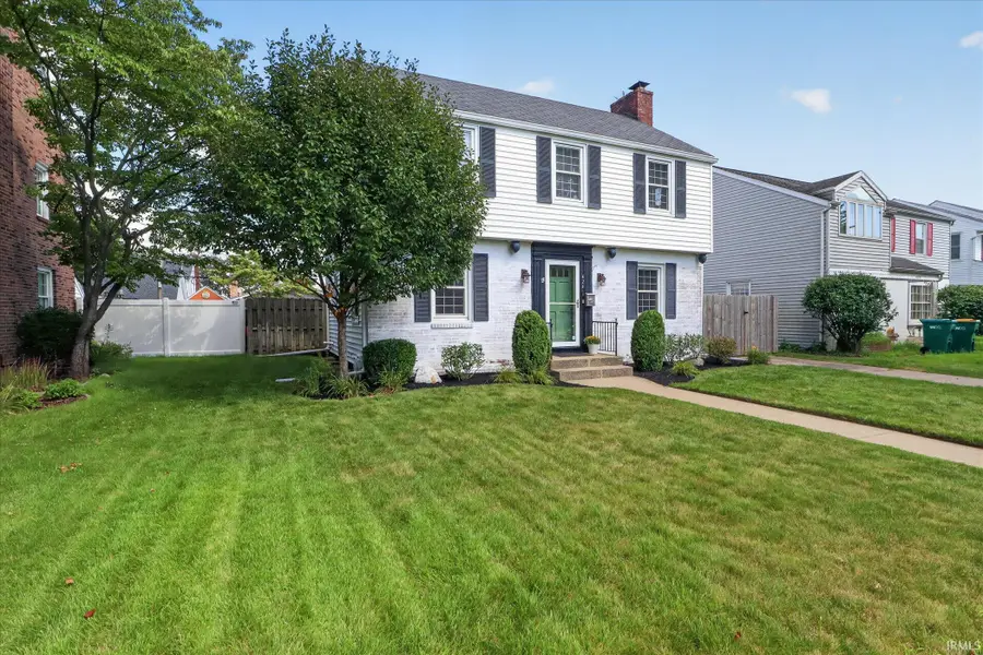 424 Miami Club Drive, Mishawaka, IN 46544 - #2