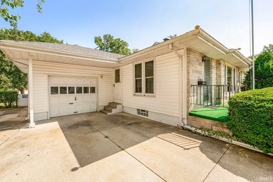 405 W Angela Boulevard, South Bend, IN 46617 - #2