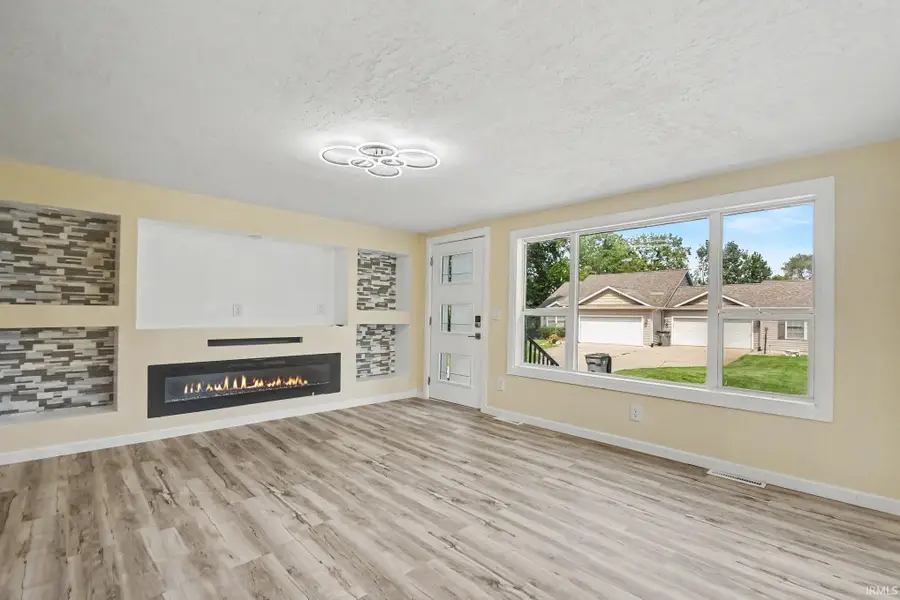 23846 Eastgate Avenue, Elkhart, IN 46516 - #2