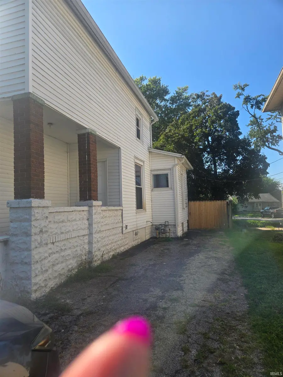 906 Hudson Street, Elkhart, IN 46516 - #2
