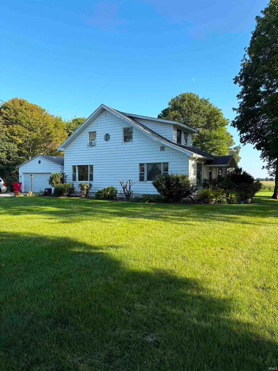 705 S Logan Street, Kewanna, IN 46939 - #2