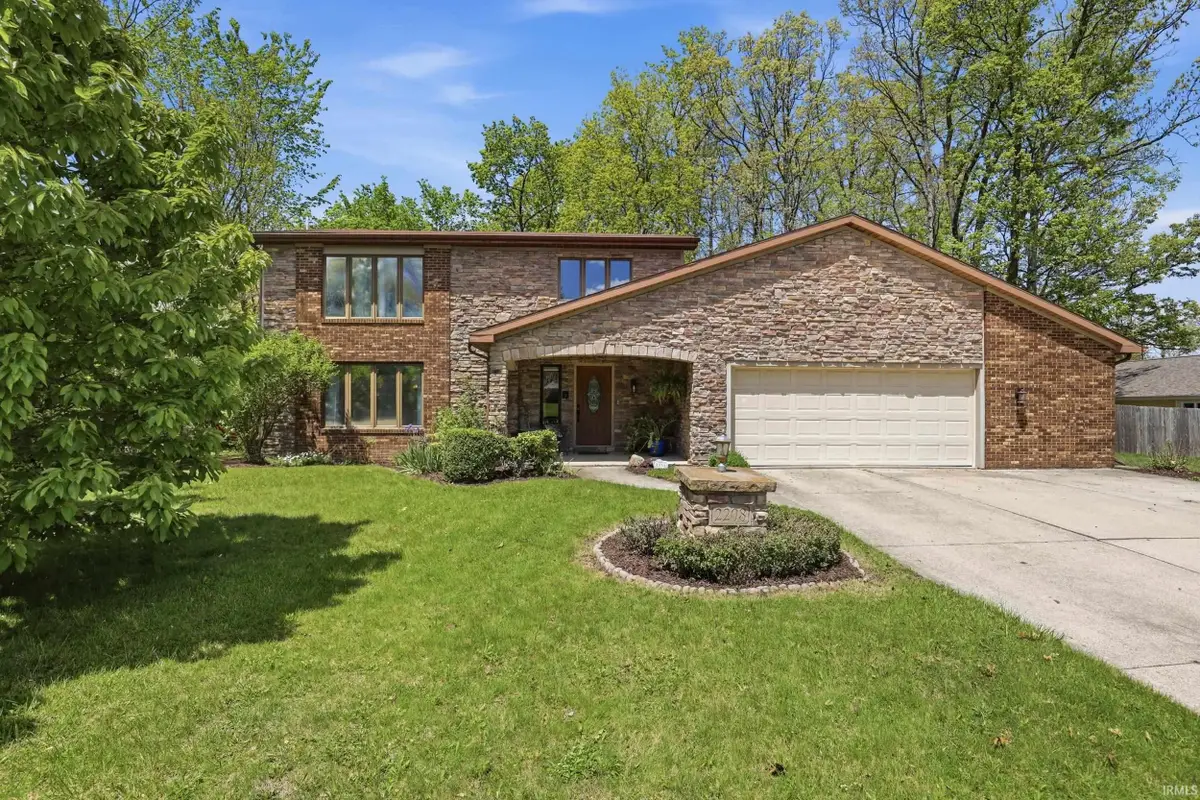 2208 Hearthstone Drive, Fort Wayne, IN 46804 - #1