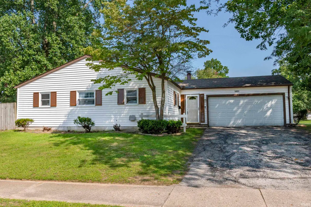 1451 Sutherland Lane, South Bend, IN 46614 - #1