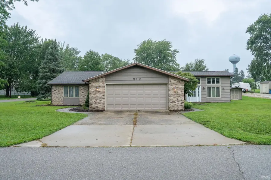 312 W Roe Street, Ossian, IN 46777 - #3