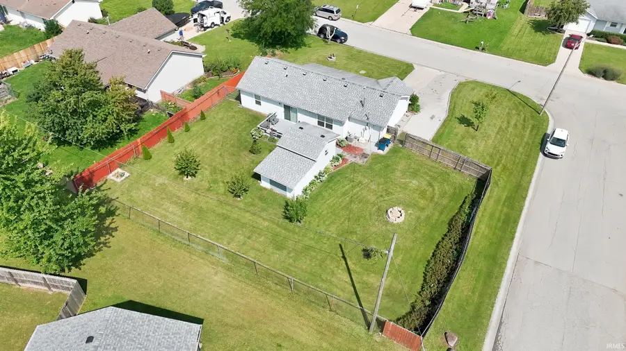 417 W Woodcreek Drive, Ossian, IN 46777 - #3
