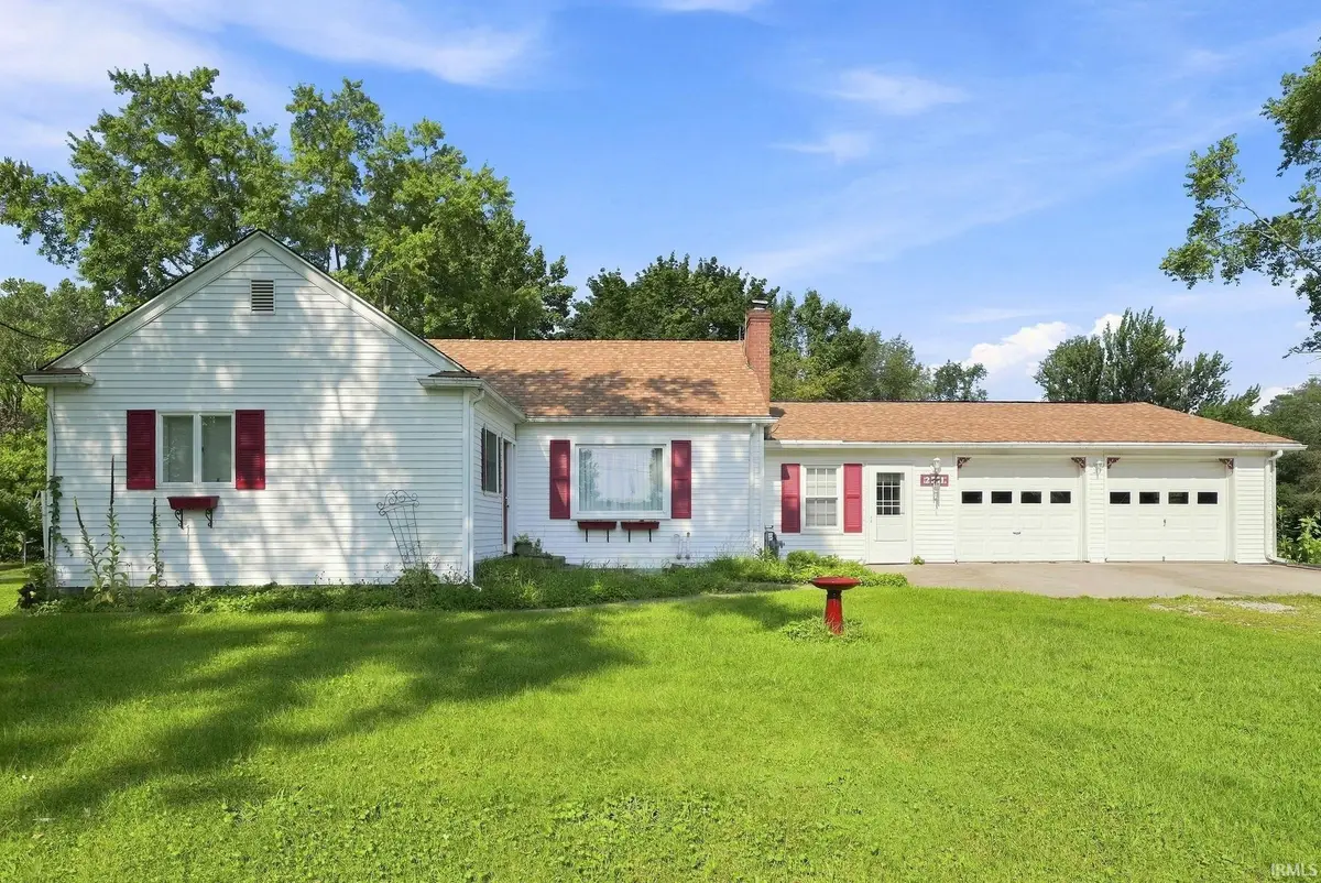 2331 S Packerton Road, Warsaw, IN 46580 - #1