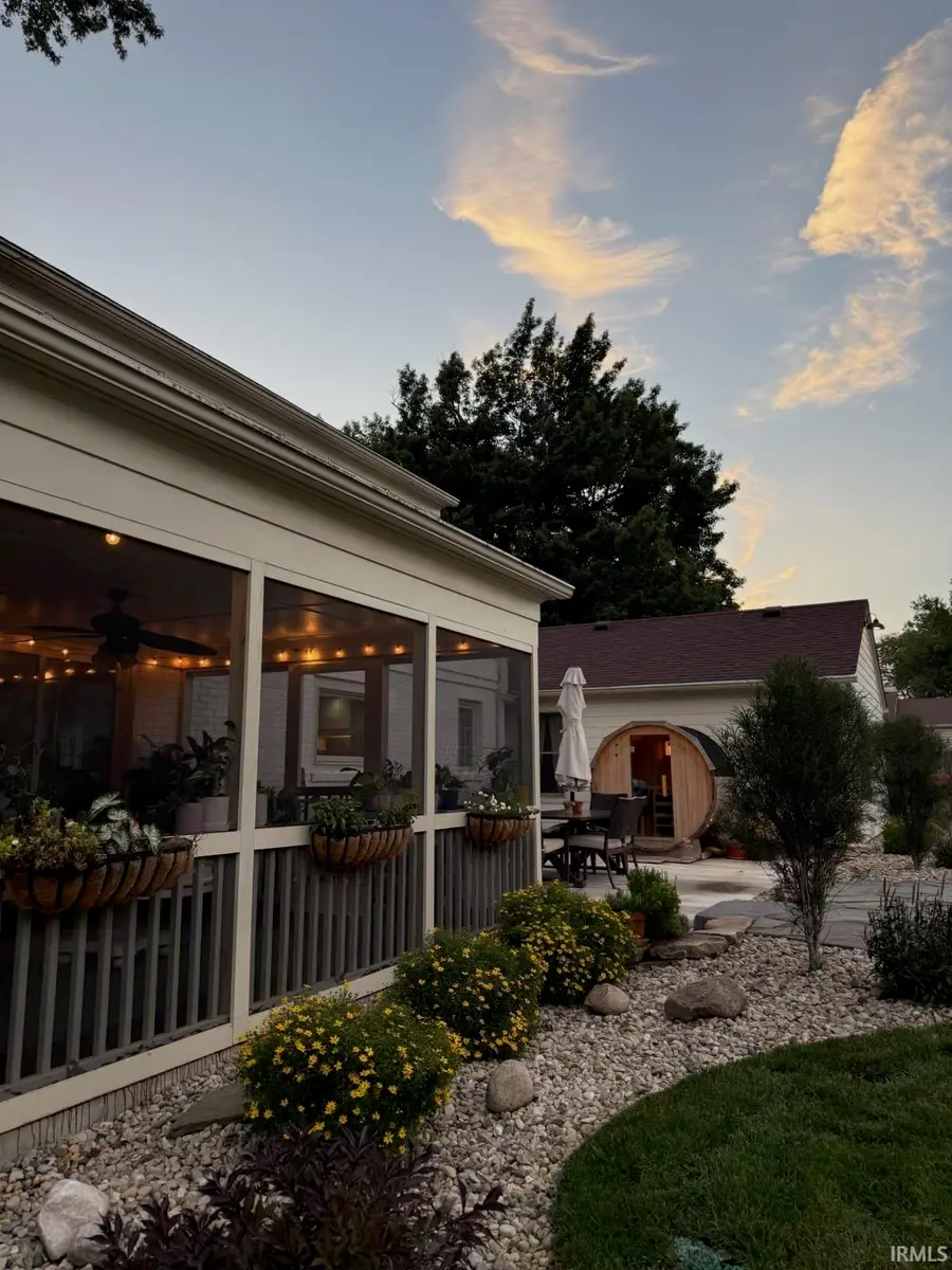 1435 Oak Street, Huntington, IN 46750 - #2
