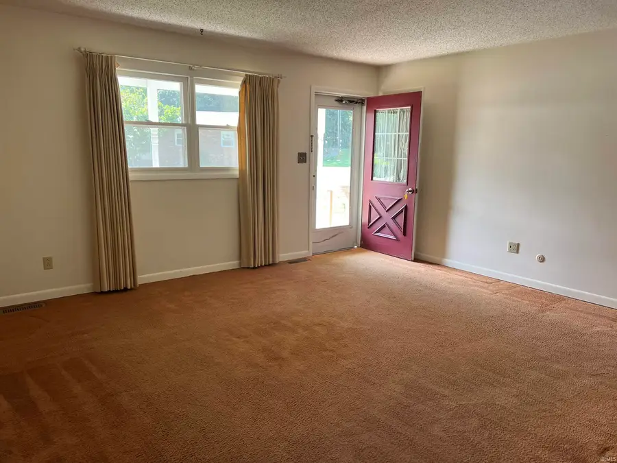 3035 E Lotus Lane, Vincennes, IN 47591 - #2