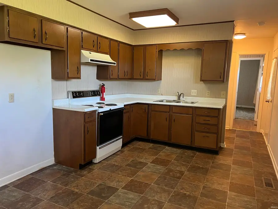 3035 E Lotus Lane, Vincennes, IN 47591 - #3