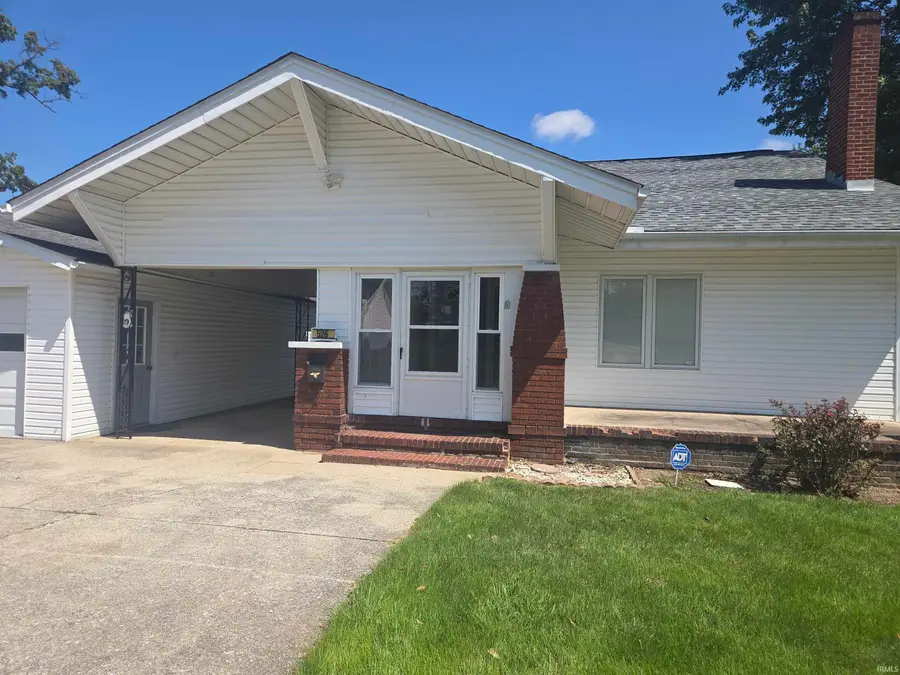 526 E Washington Street, Oakland City, IN 47660 - #2