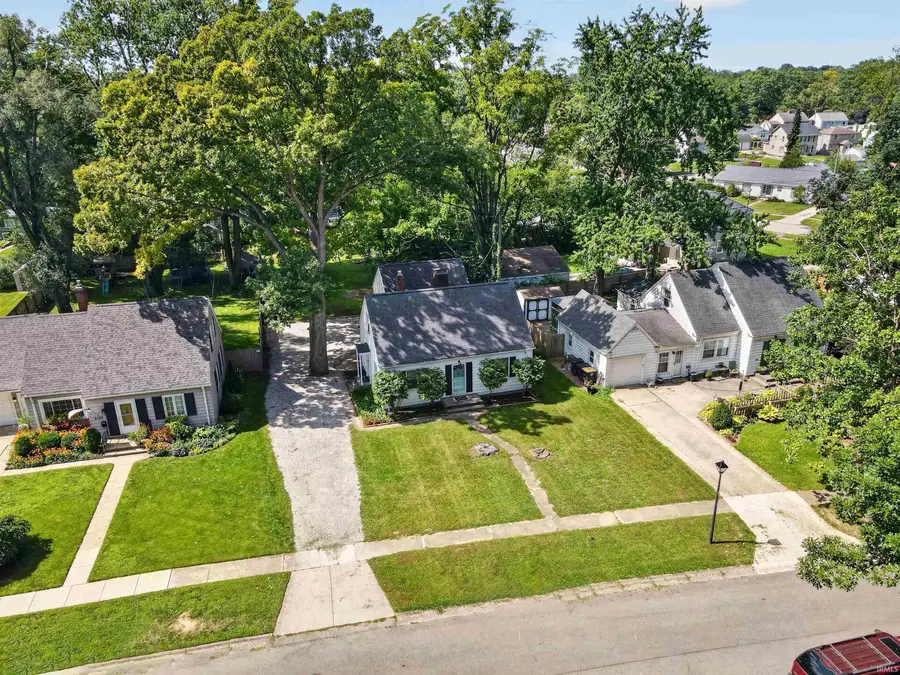 2127 Wawonaissa Trail, Fort Wayne, IN 46809 - #2