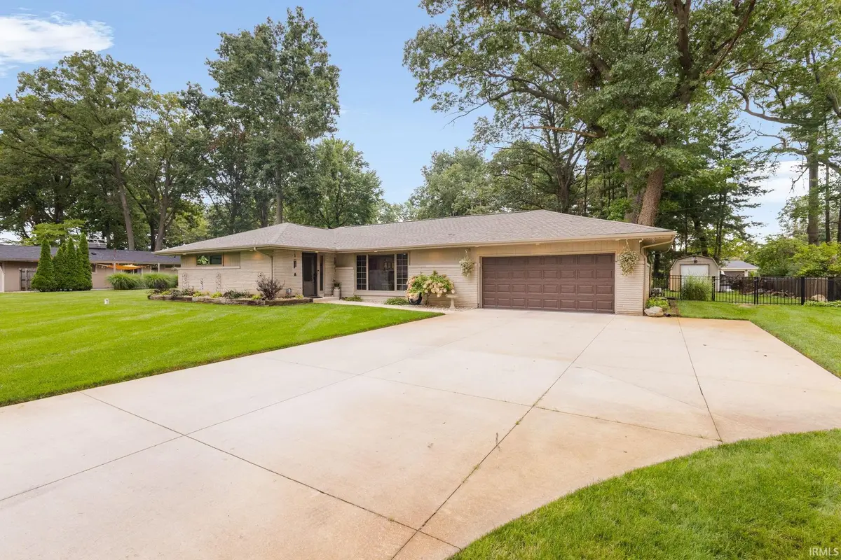 55844 Oak Lane, Elkhart, IN 46514 - #1