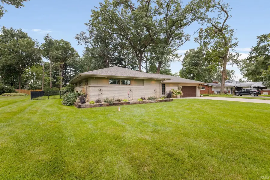 55844 Oak Lane, Elkhart, IN 46514 - #3