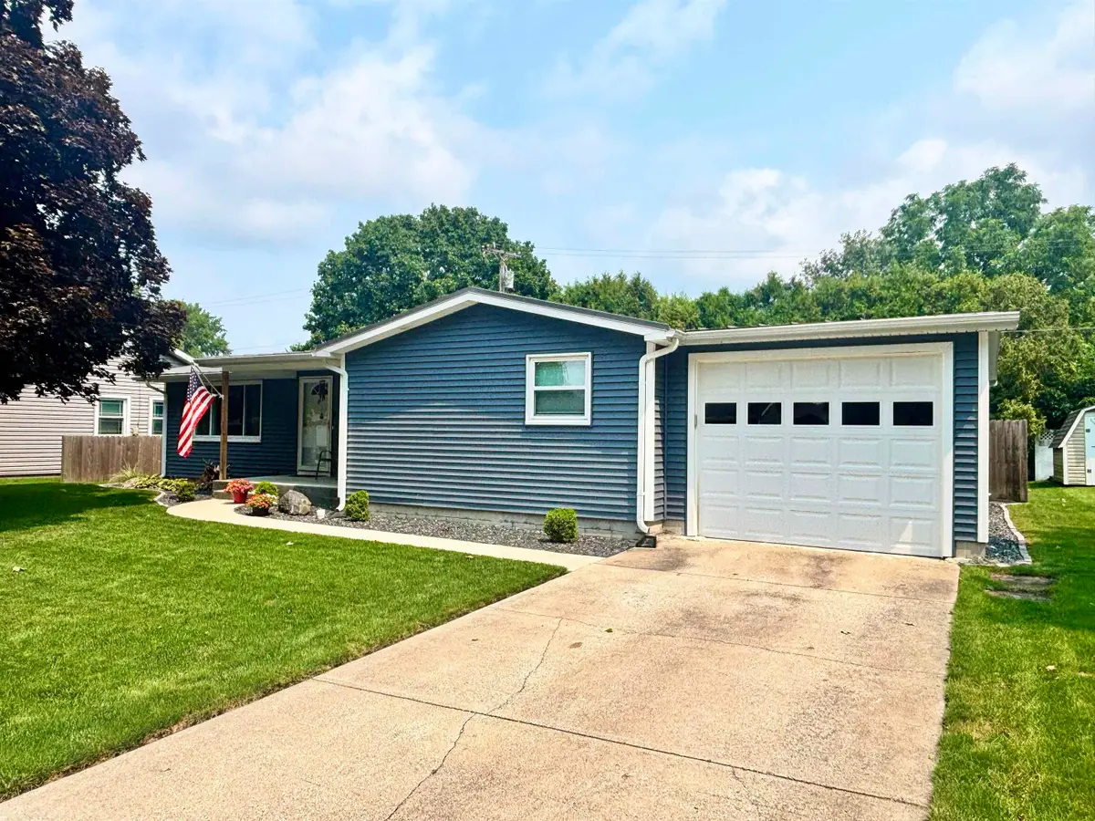 755 N Locke Ct Court, Nappanee, IN 46550 - #1