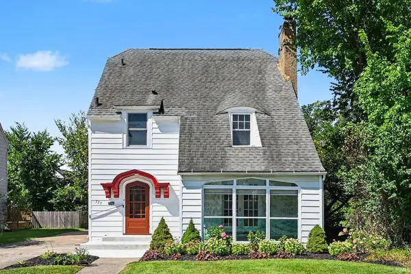 729 S Twyckenham Drive, South Bend, IN 46615